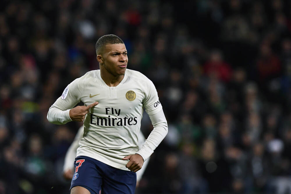 阿斯：阿劳霍今日参加合练，弗里克和俱乐部让他自己掌握复出时间